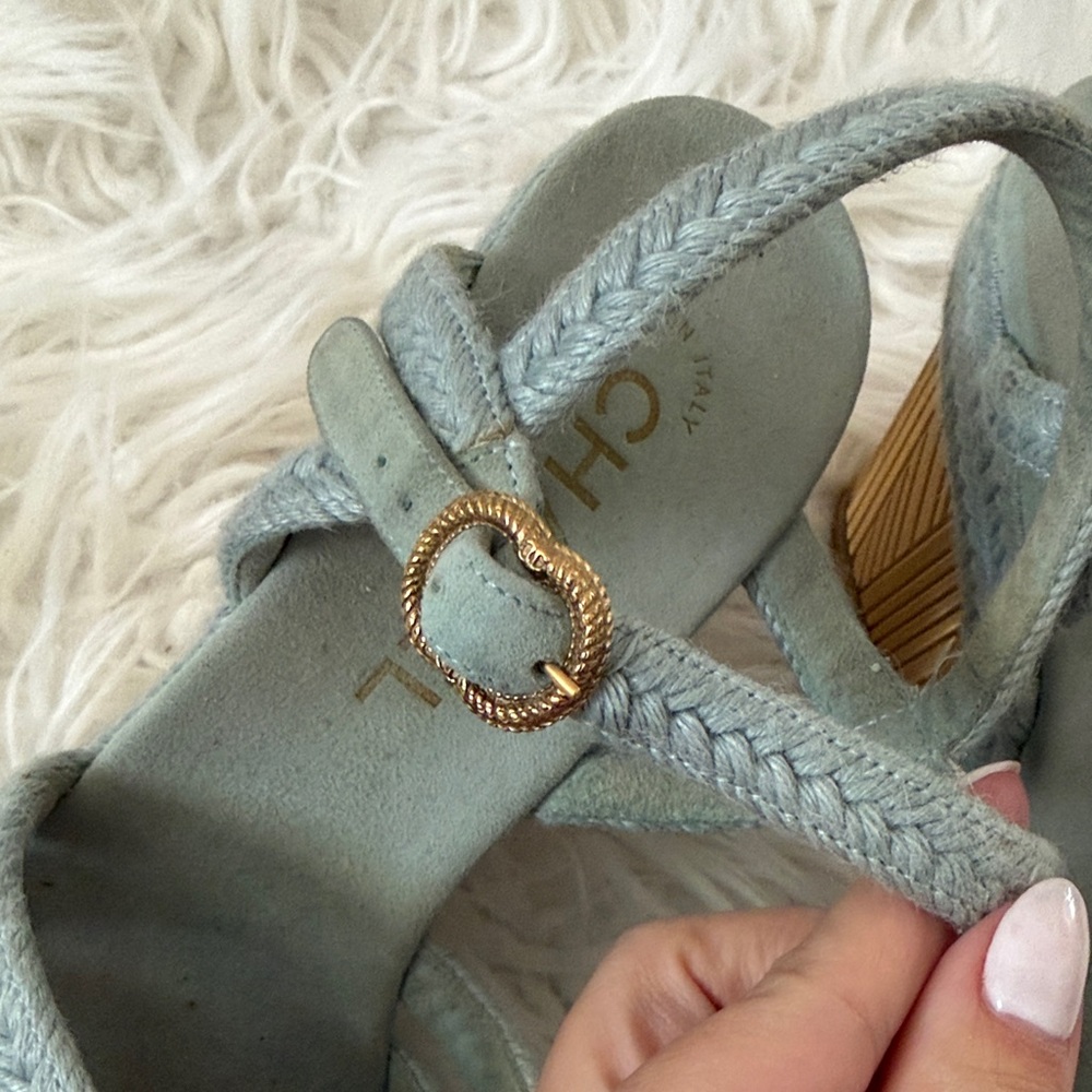 CHANEL Light Blue Woven Heels - Picture 3 of 3